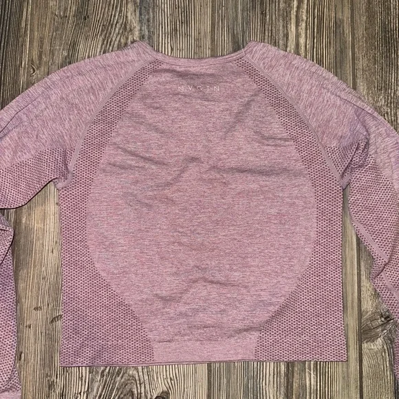 NVGTN Women's Cropped Compression Pink Long Sleeve Top Thumb Holes Small Workout - Picture 4 of 8